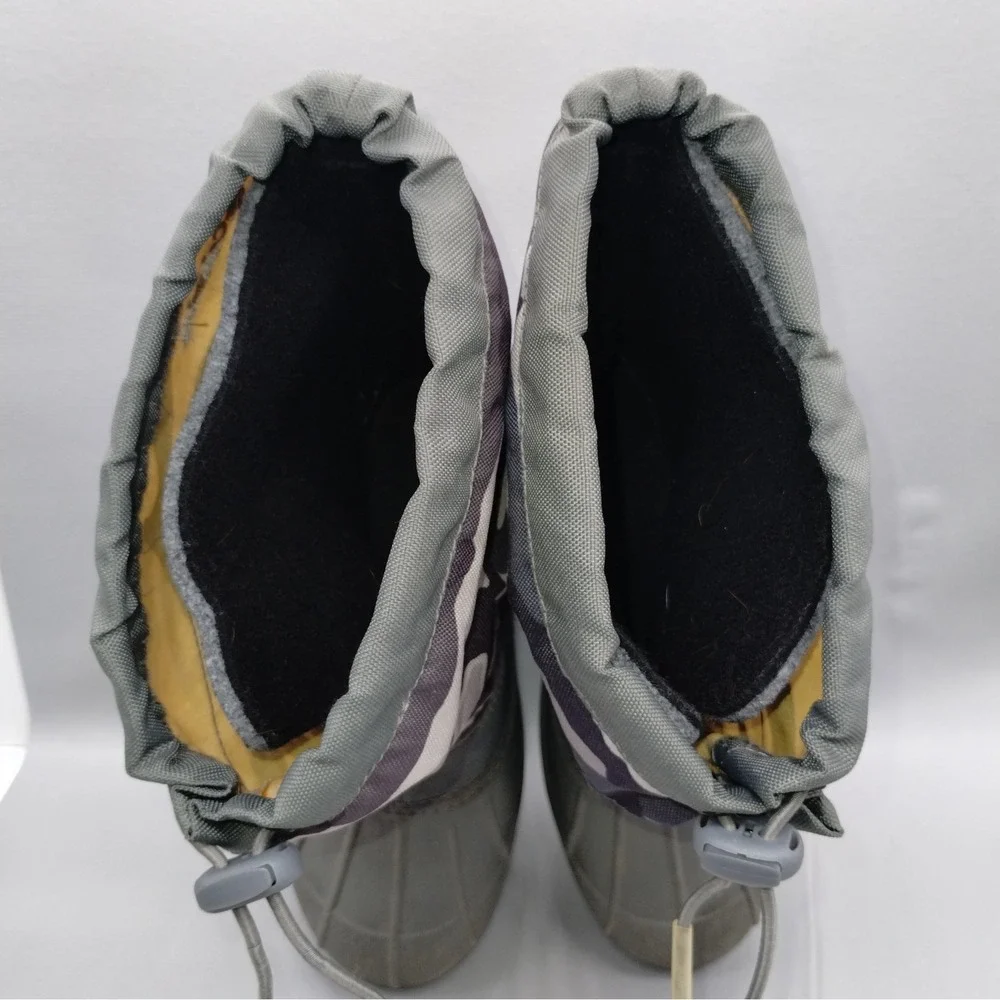 Columbia Powderbug Plus II Kids Snow Boot Gray Camo Waterproof BY1327-033 Size 6
